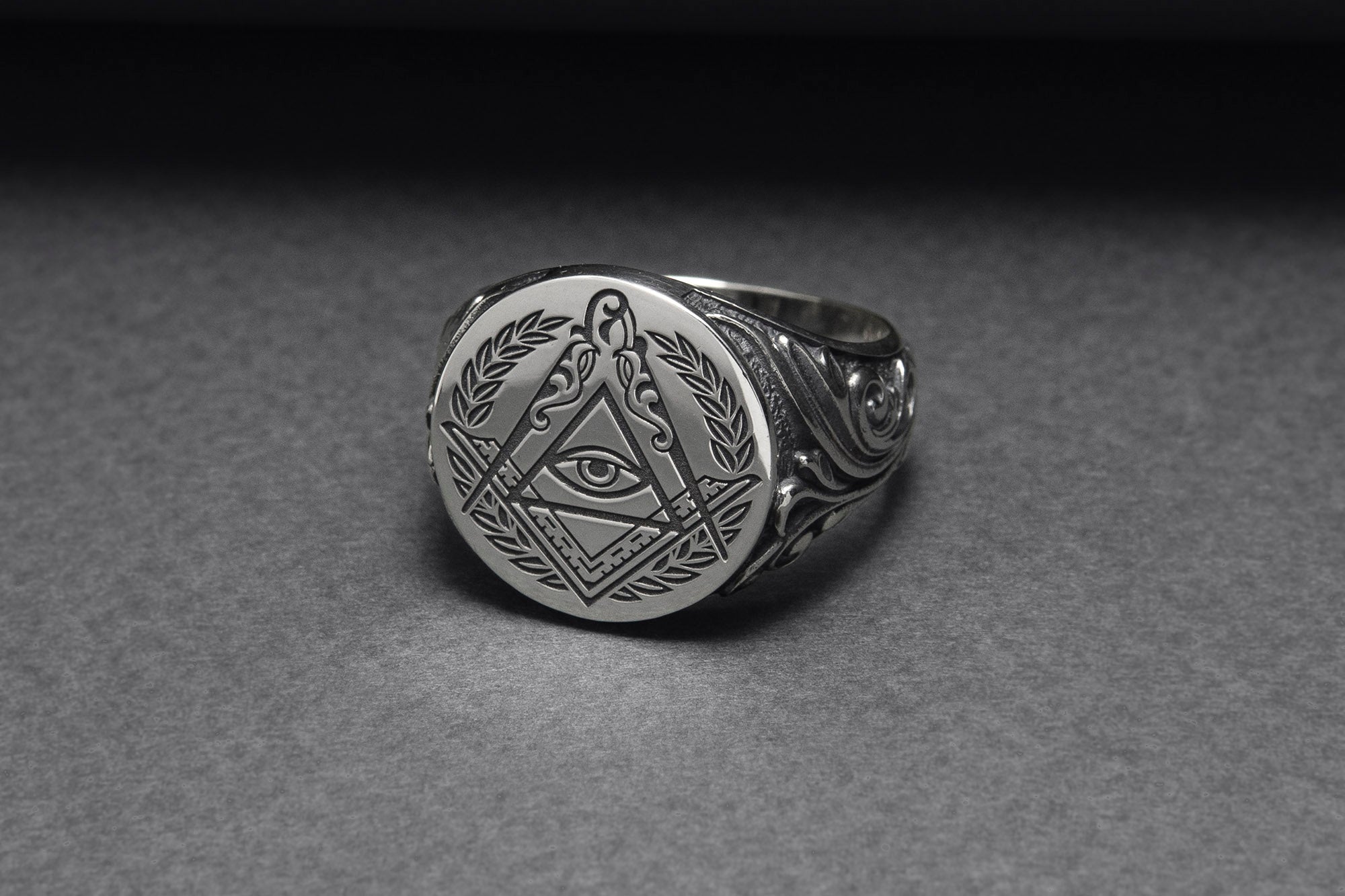 Sterling Silver Masonic Square and Compasses Signet Ring, Handmade Mason Jewelry - vikingworkshop