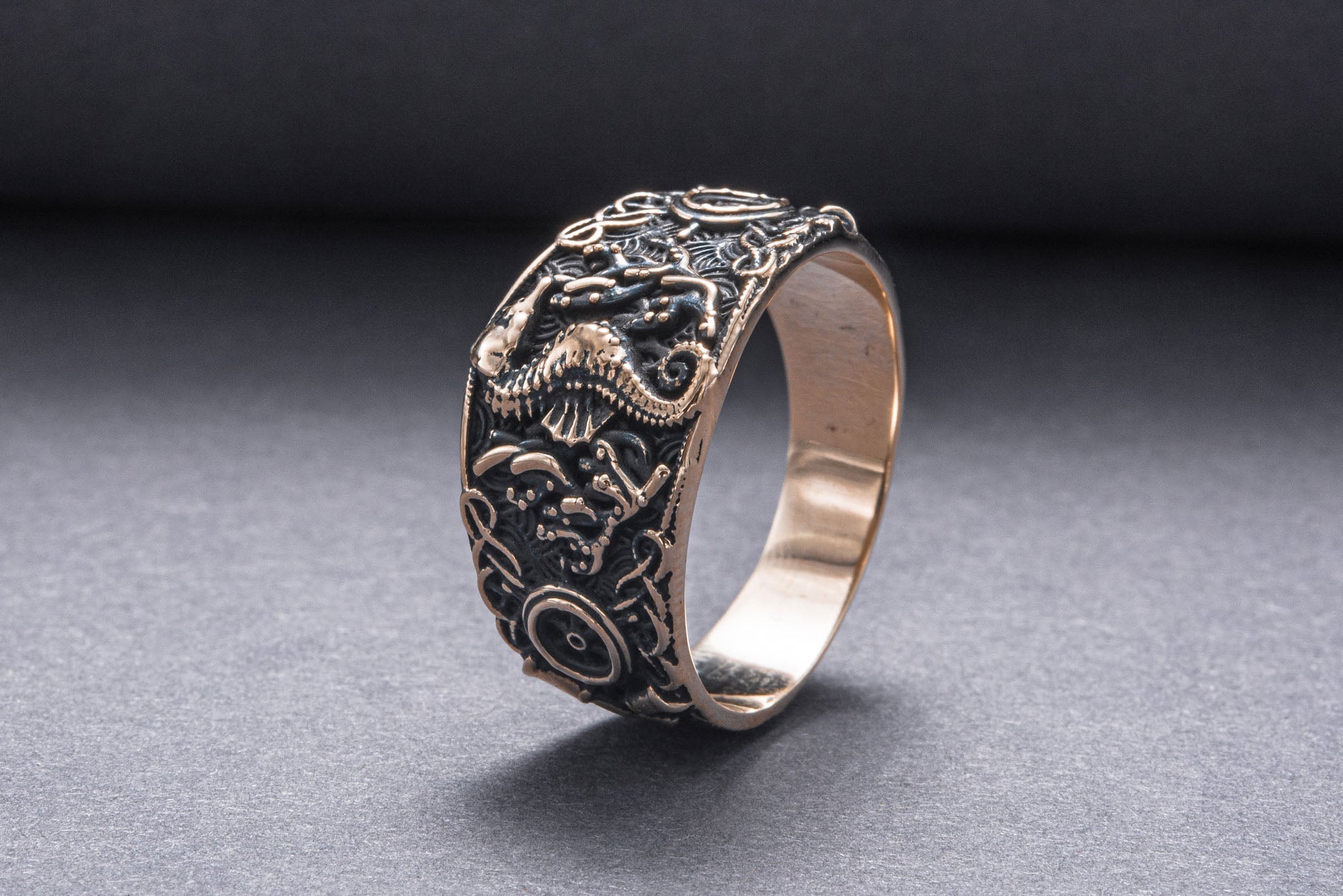 Seahorse Ring with Ship Steering Wheel Bronze Jewelry - vikingworkshop