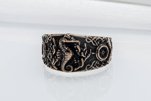 Seahorse Ring with Ship Steering Wheel Bronze Jewelry - vikingworkshop