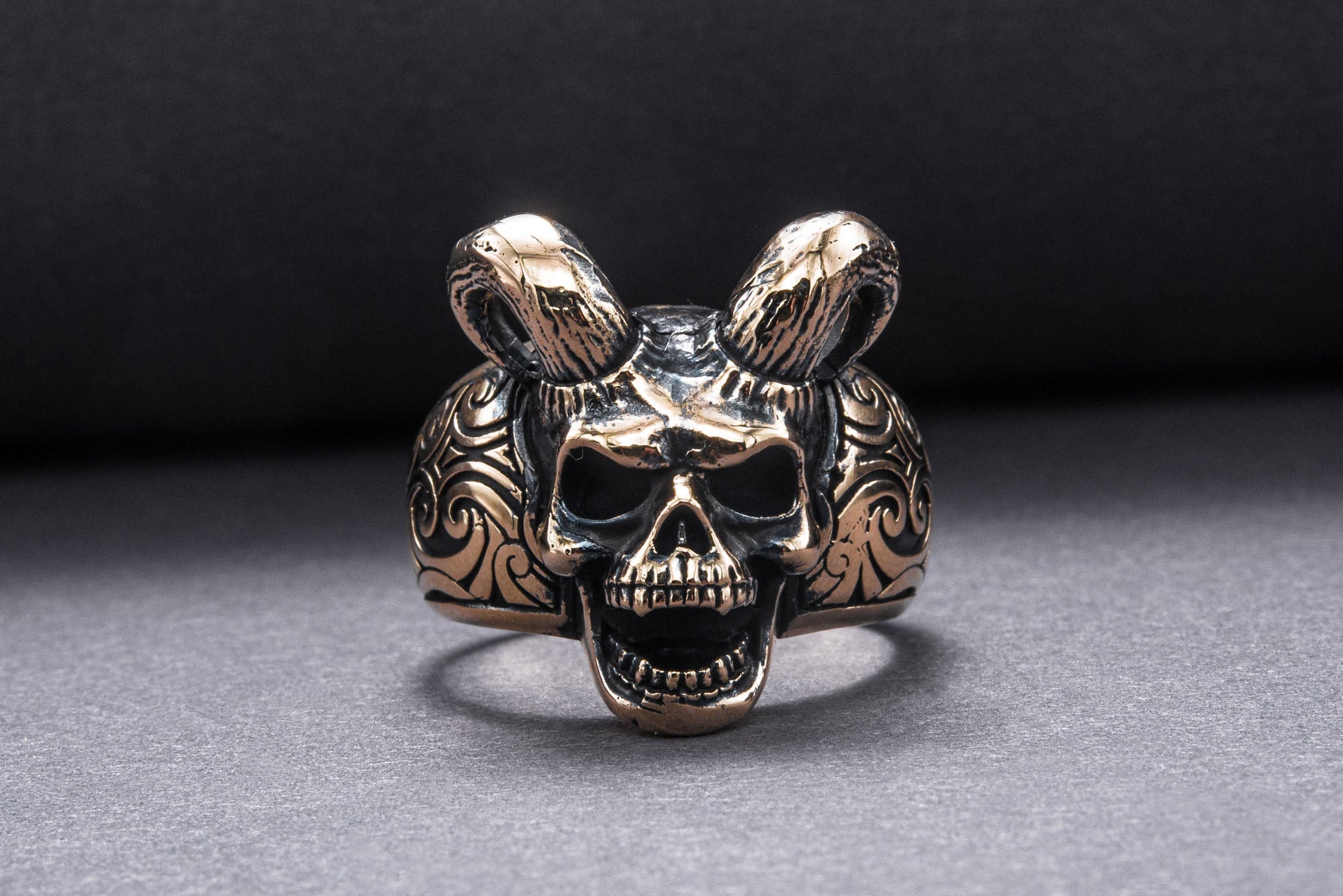 Skull with Horns Ring Bronze Handmade Jewelry - vikingworkshop