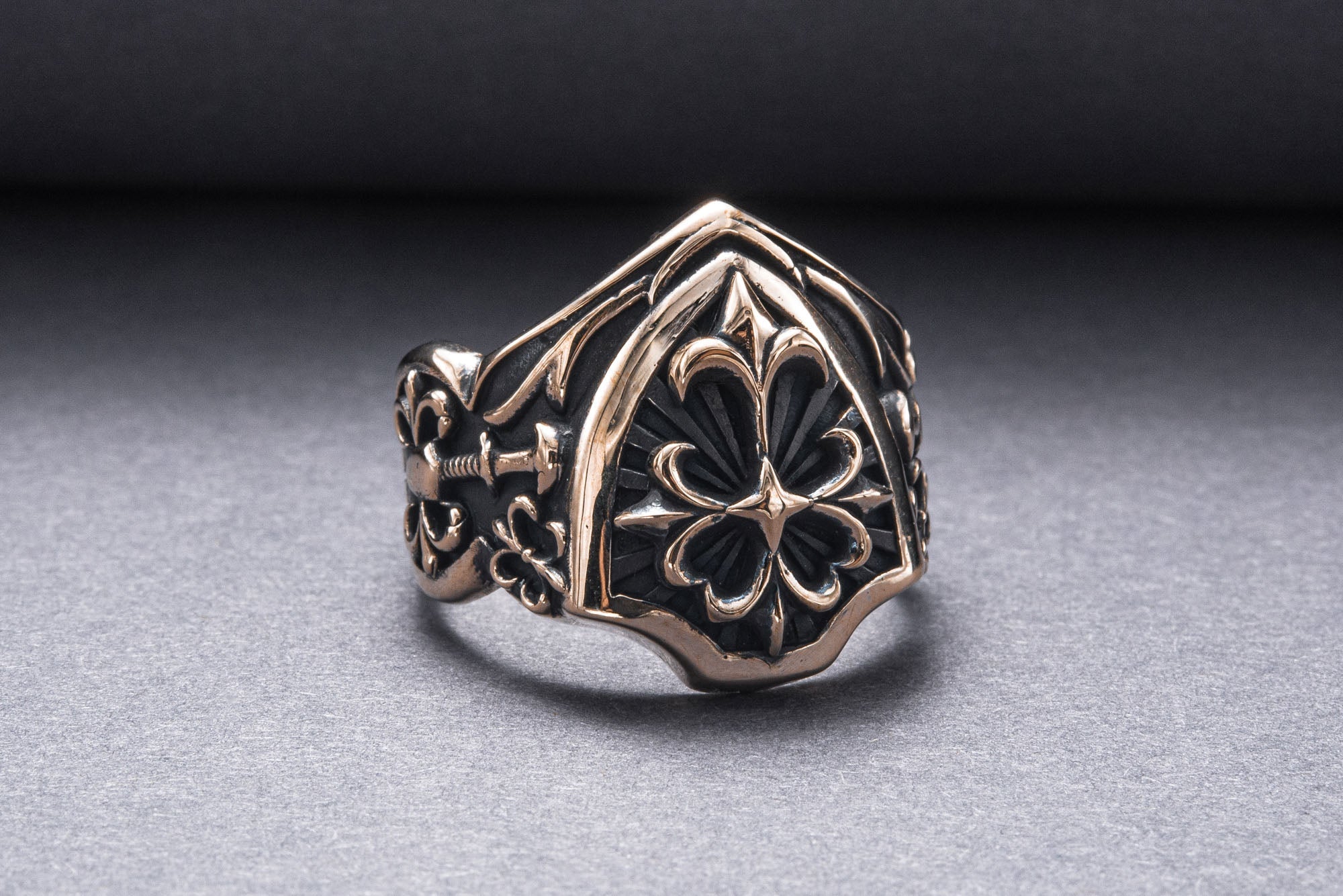 Shield with Heraldic Cross Ring Bronze Handcrafted Jewelry - vikingworkshop