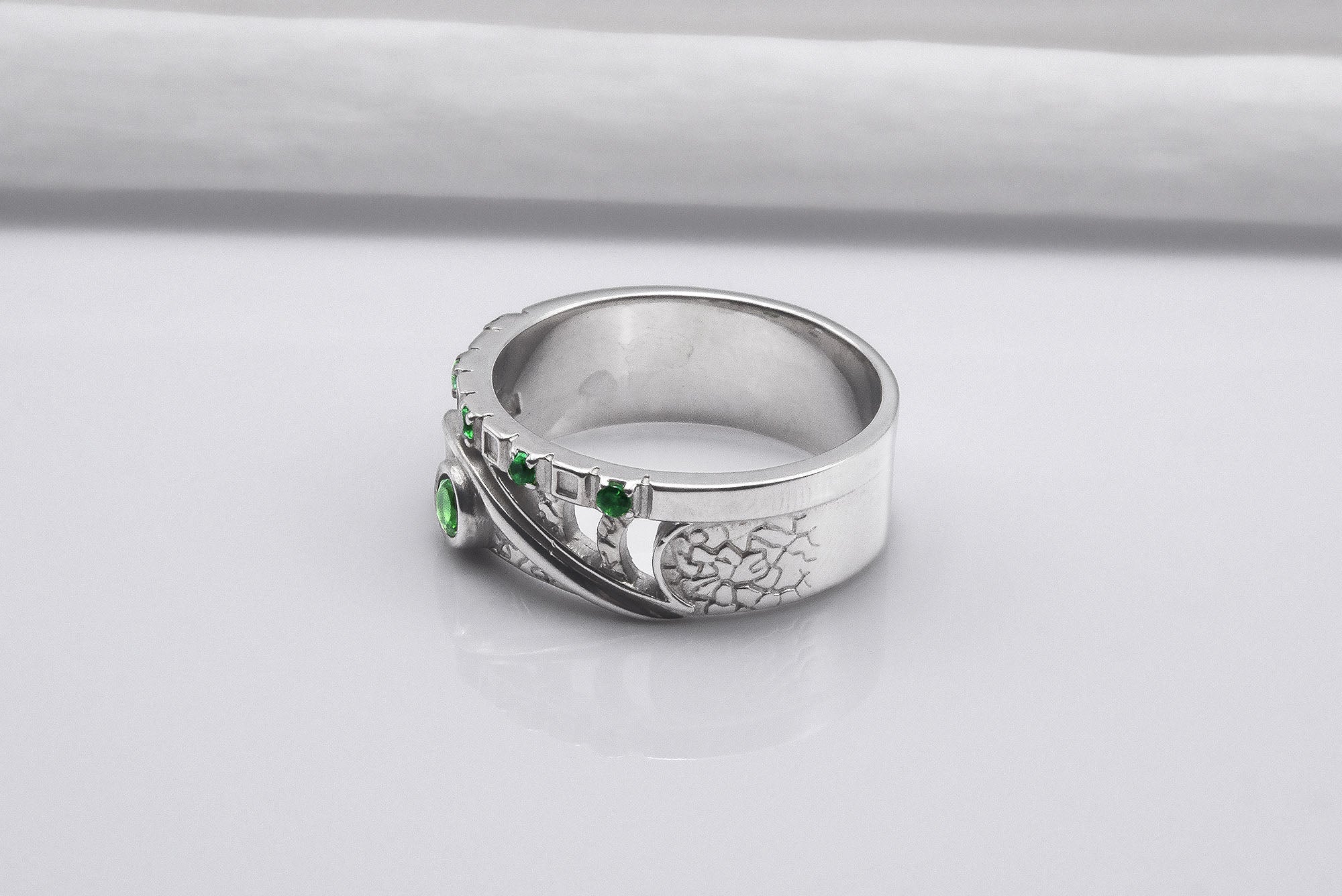 950 Platinum Ring with Green CZ, Handmade Fashion Jewelry - vikingworkshop