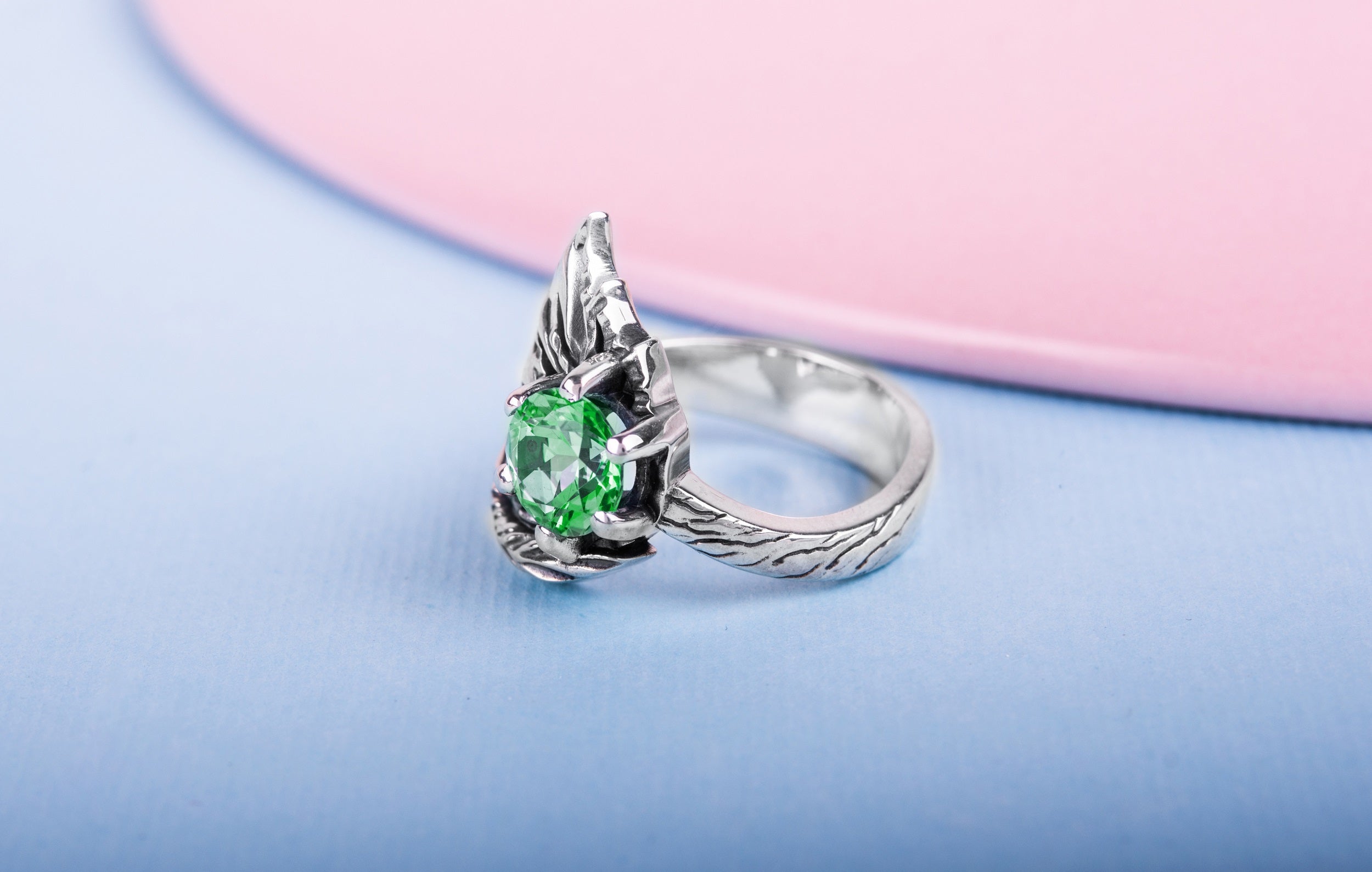 925 Silver Leaves Ring with Big Green Gem, Unique fashion Jewelry - vikingworkshop