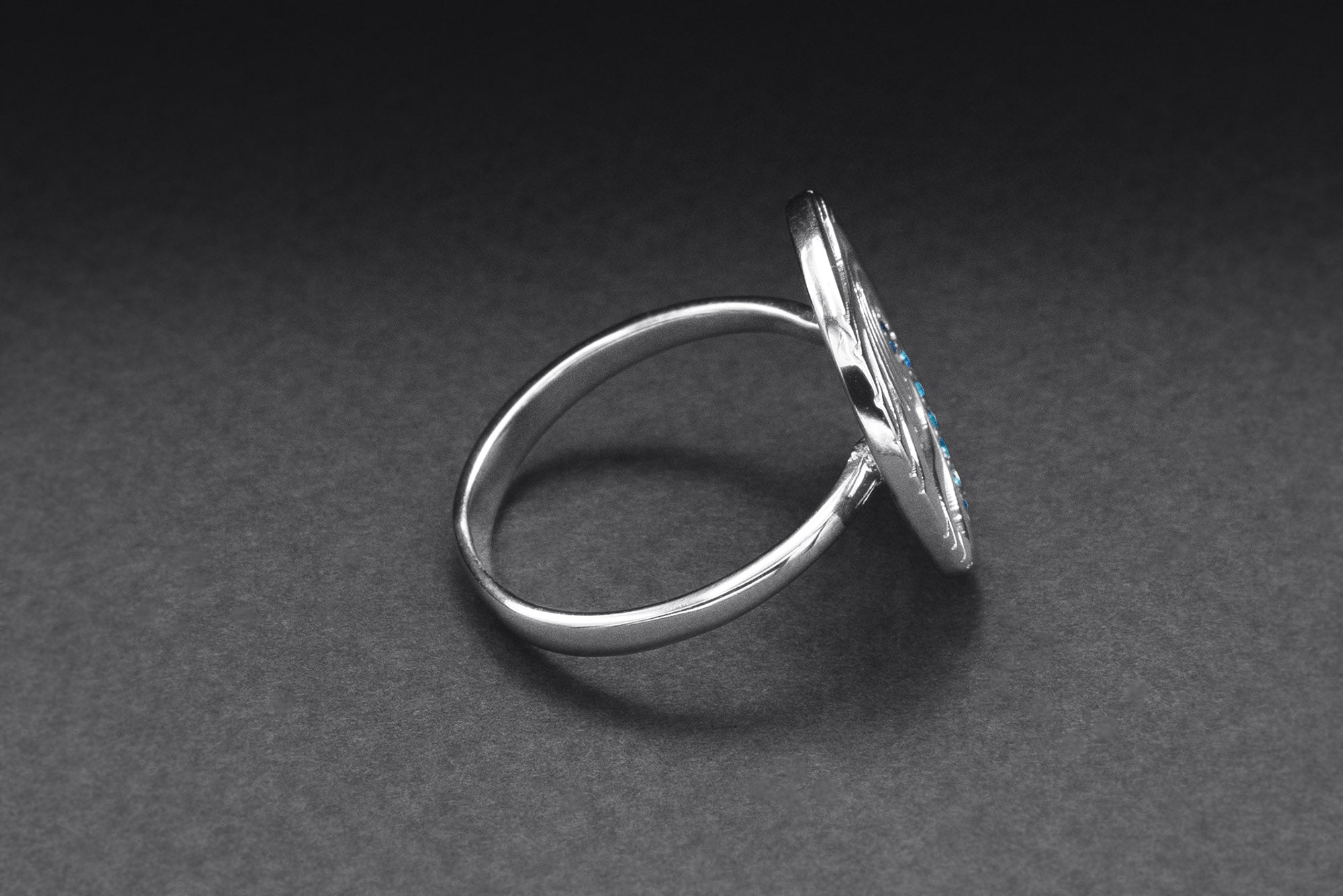 Minimalist Round 950 Platinum Ring with Waves and Gems, Unique Fashion Jewelry - vikingworkshop