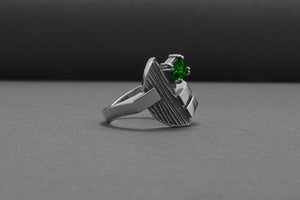 925 Silver Ring With Wood Texture and Green Gem, Handmade Jewelry - vikingworkshop