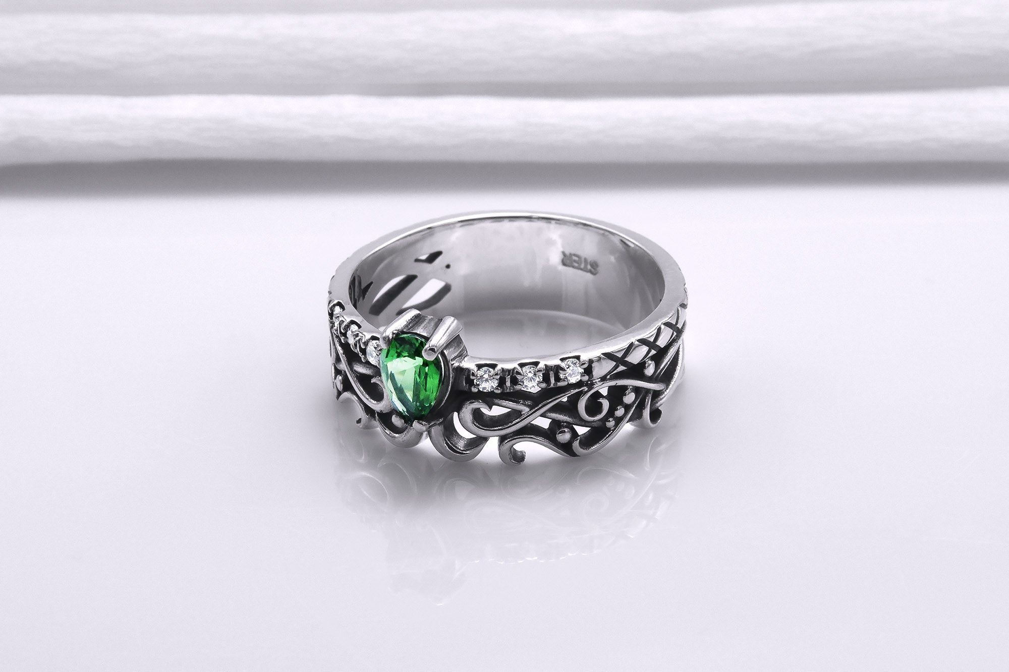 925 Silver Filigree Ring with Green Gem, Handcrafted Classic Jewelry - vikingworkshop