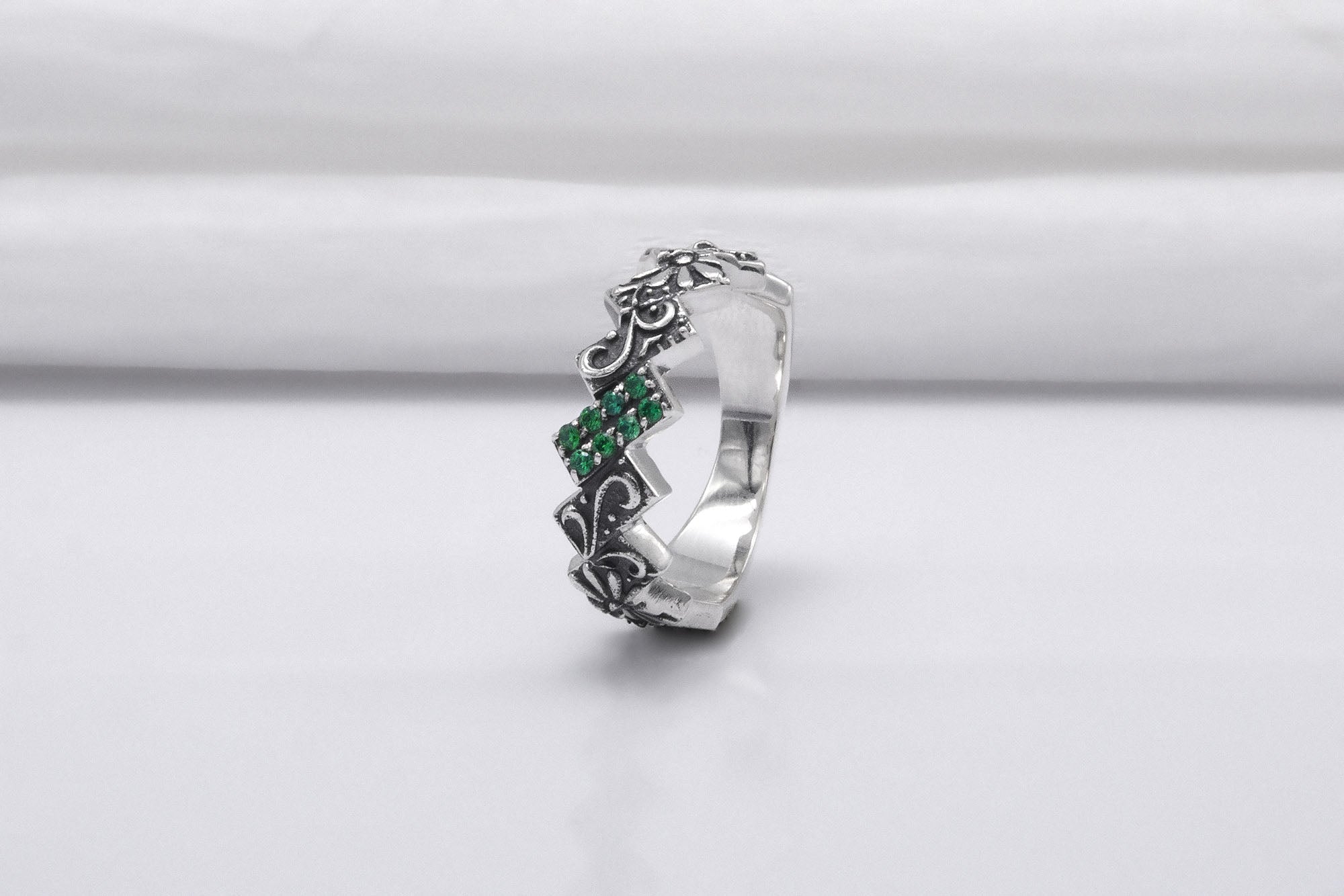 925 Silver Ring with Floral Ornament and Green Gems, Handmade Fashion Jewelry - vikingworkshop