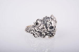 925 Silver Biker ring with Skull and Leaves, Unique handcrafted Jewelry - vikingworkshop