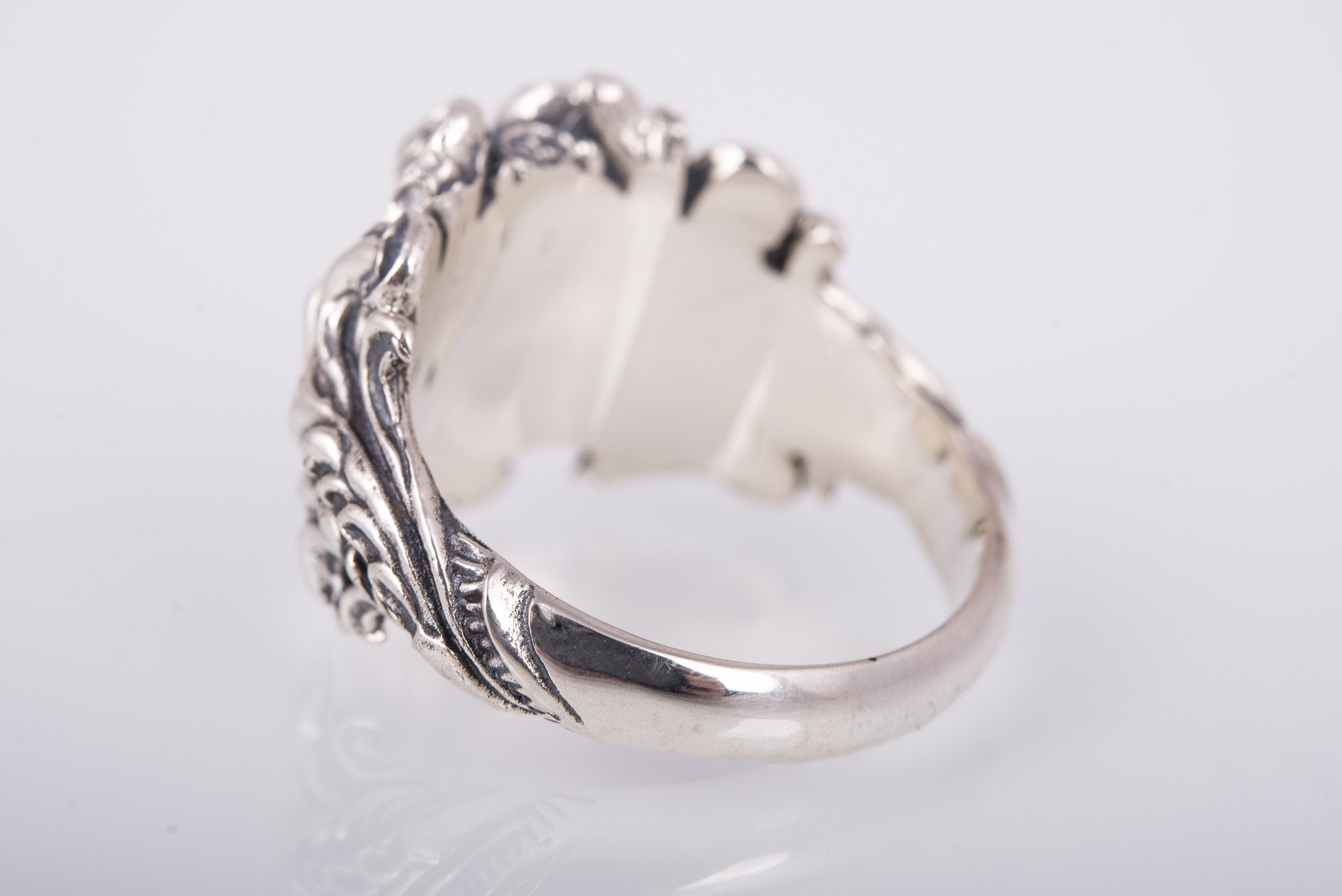 925 Silver Biker ring with Skull and Leaves, Unique handcrafted Jewelry - vikingworkshop