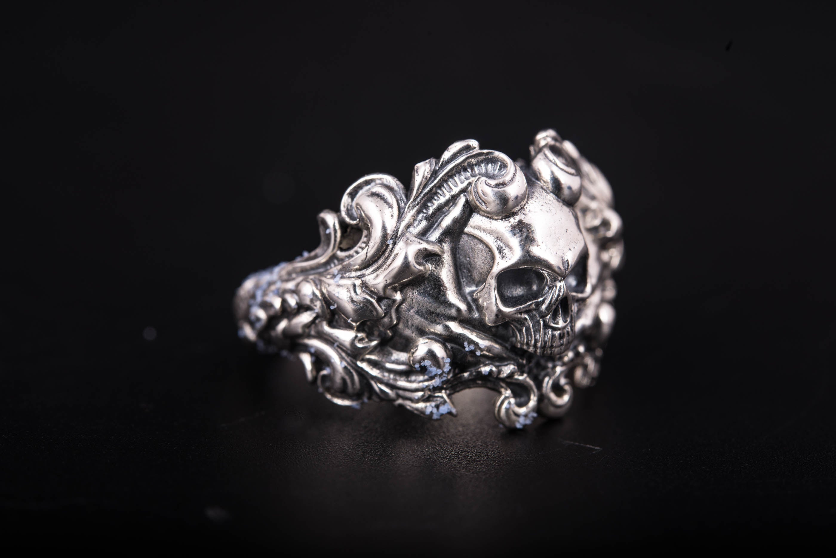 925 Silver Biker ring with Skull and Leaves, Unique handcrafted Jewelry - vikingworkshop