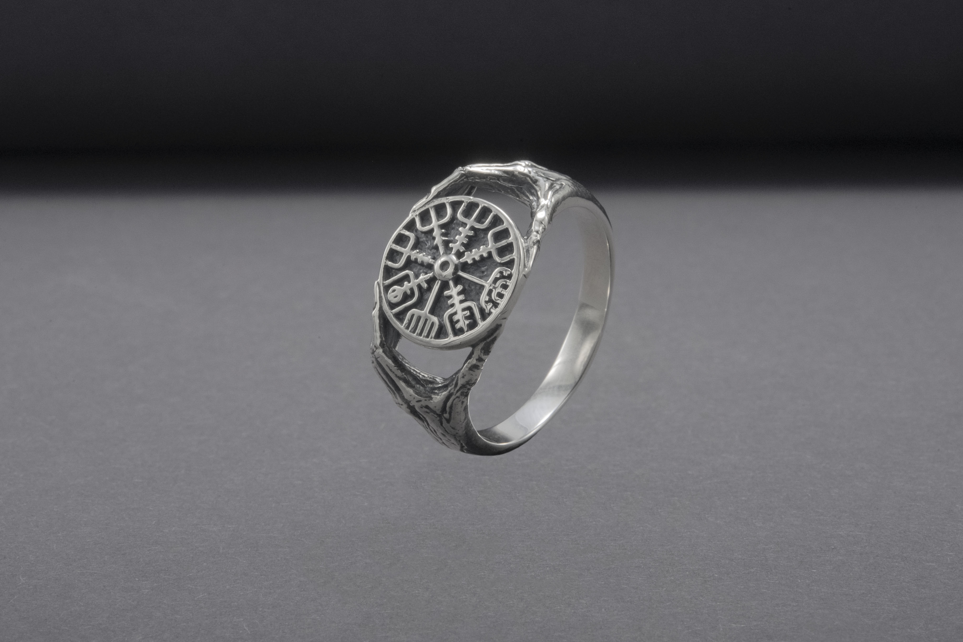 Minimalistic Vegvisir Steerling Silver Ring, Handmade Jewelry - vikingworkshop